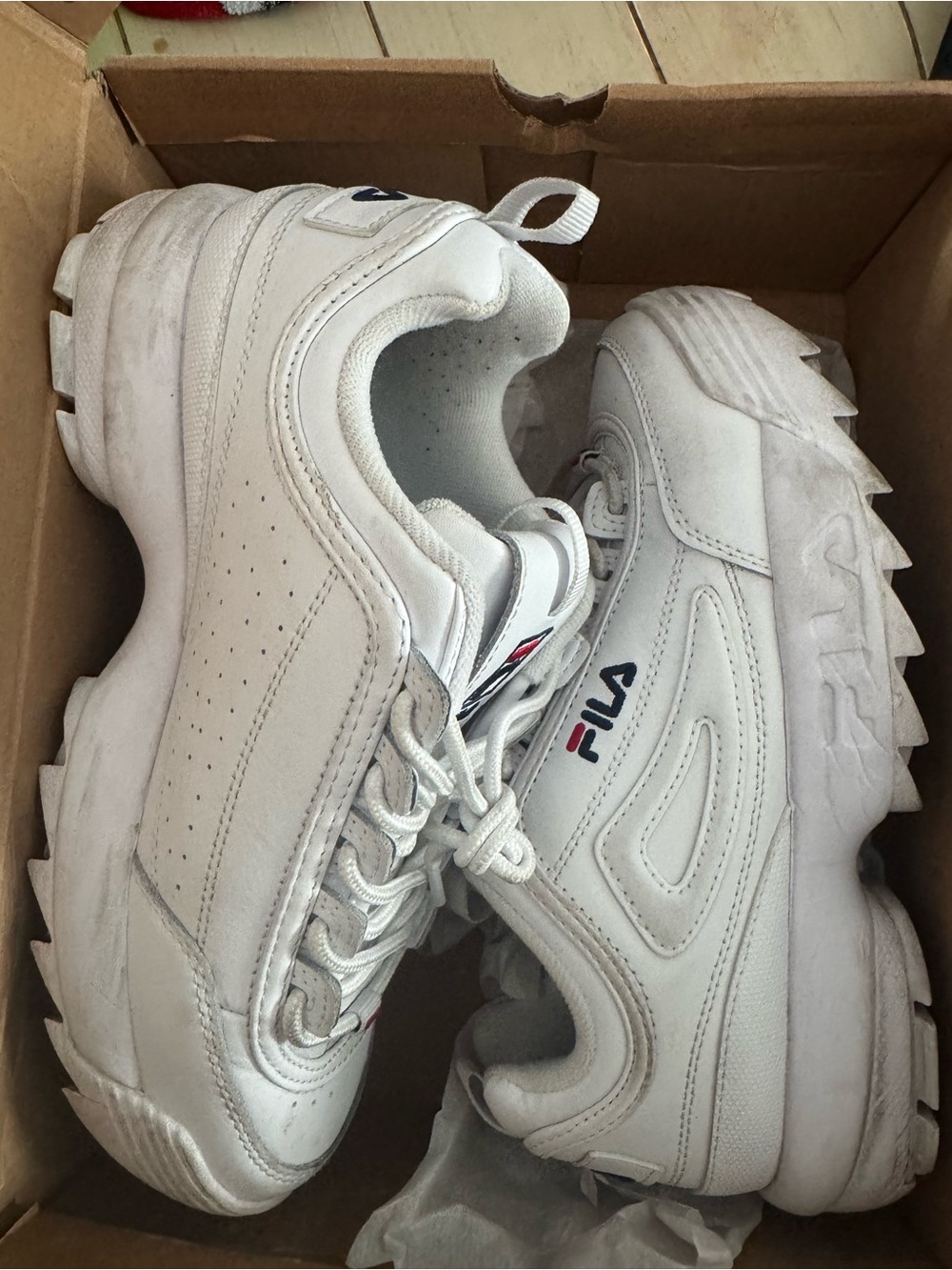 Fila Disruptor II White Chunky-Soled women’s 9 Sneakers